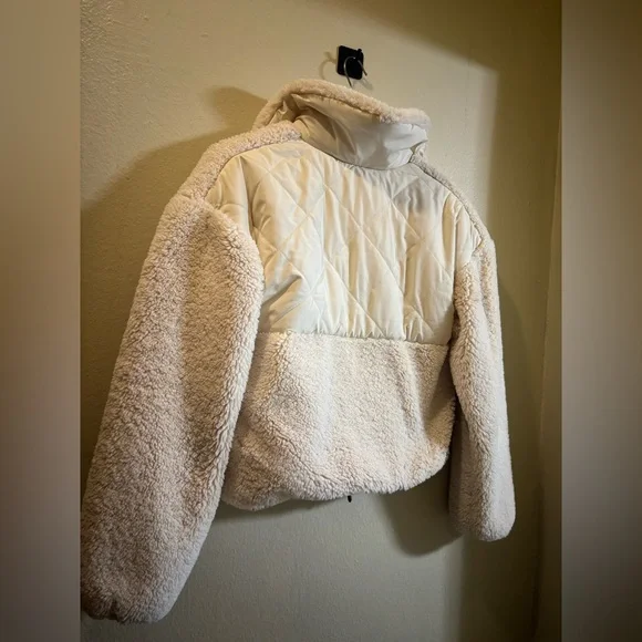🚨SOLD🚨Anthropologie Women's Cream Sherpa Jacket - Picture 8 of 9